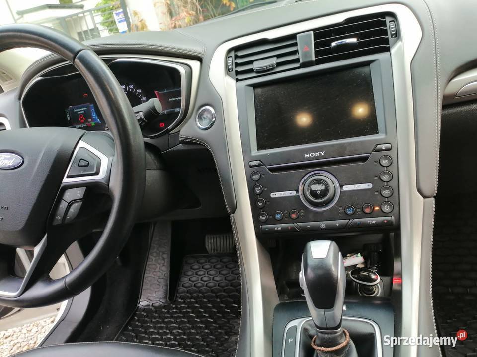 Ford Mondeo Vignale hybrid 92 2017r bogate Marki