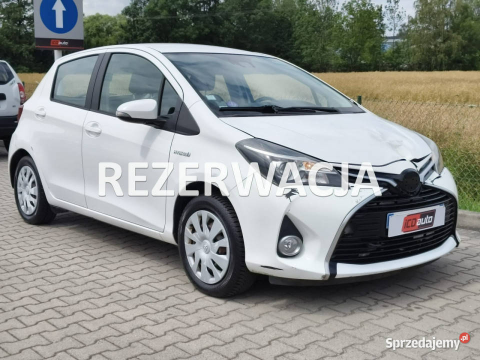 Toyota Yaris 15 benzynka hybryda automat