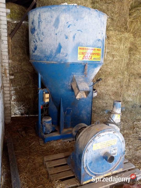 Mieszalnik pasz DOZA mech 1000 mazowieckie Dziewule