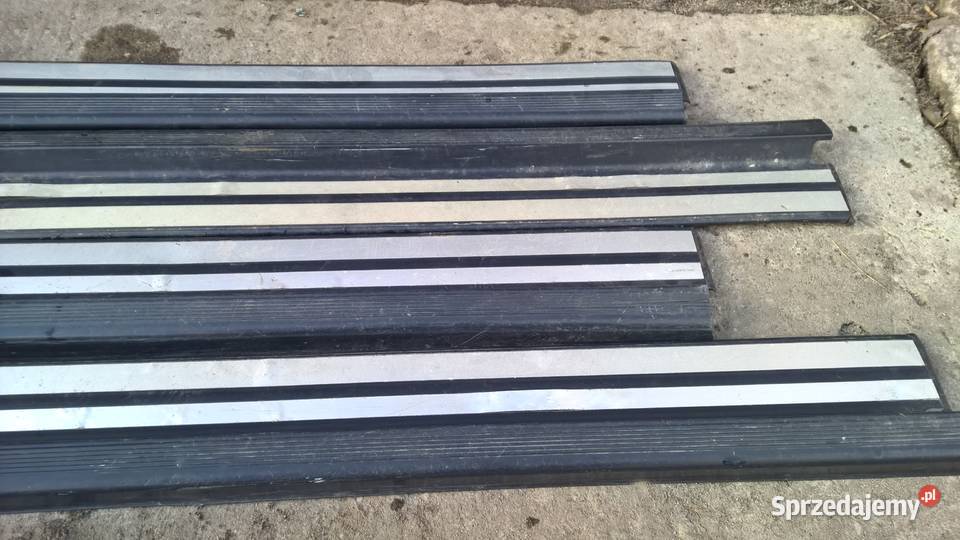 Listwy nakładki progowe niebieskie Mercedes w124 Chełm sprzedam