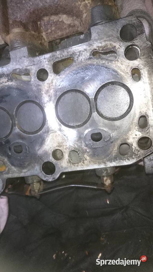 Sprzedam głowice silnika 16 TD JR71 Libiąż sprzedam