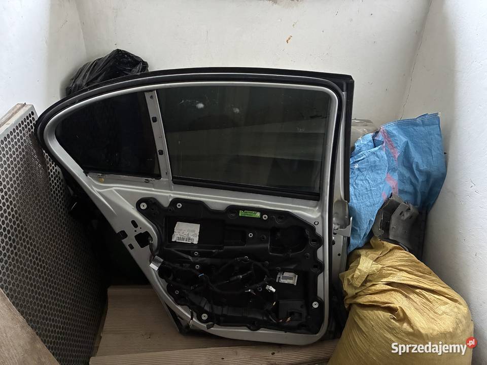 DRZWI LEWY TYŁ BMW E65 TITANSILBER METALIC 354 osobowe Gdów sprzedam