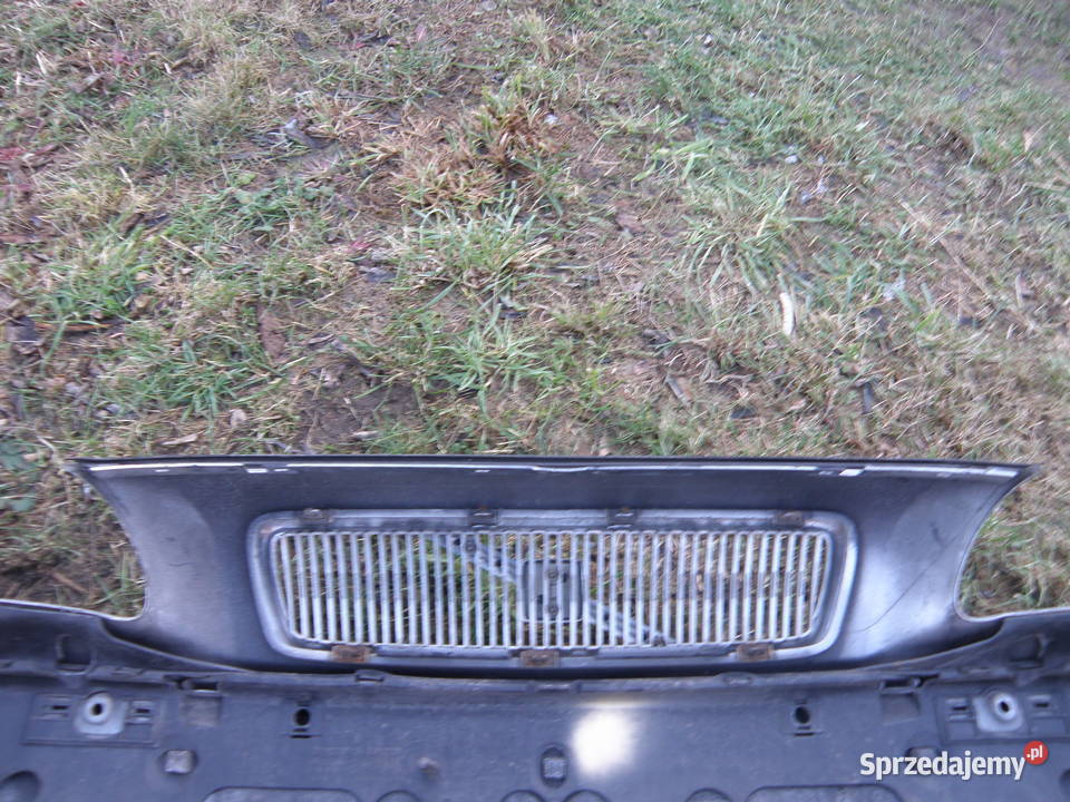 Grill atrapa chłodnicy Volvo V70 II 2000 Rok produkcji 2001 Motoryzacja Kraków