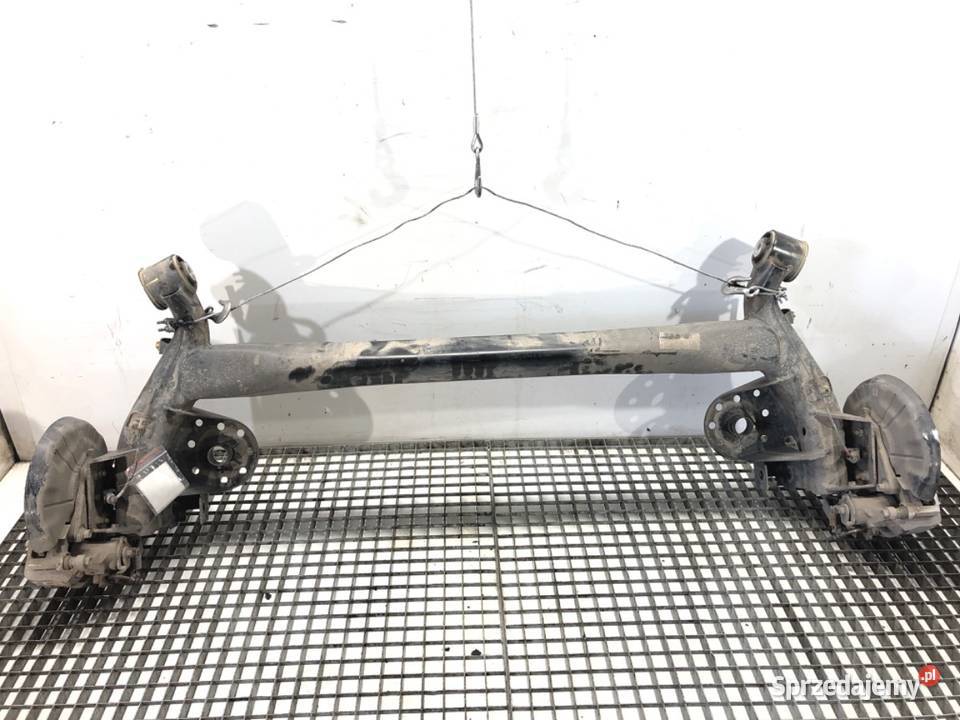 BELKA TYŁ HYUNDAI i30 Hatchback TYLNA osobowe