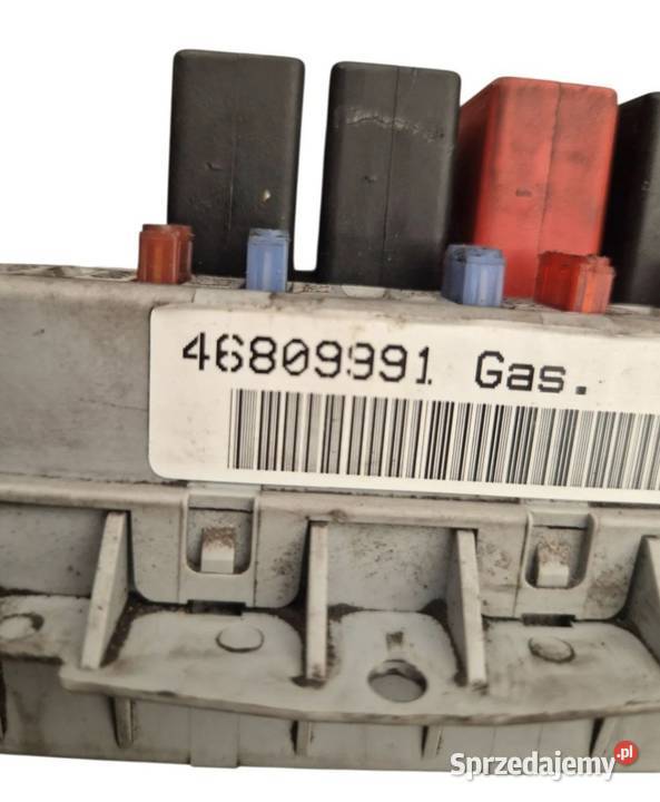 SKRZYNKA BEZPIECZNIKÓW FIAT SIENA MAREA PALIO sprzedam