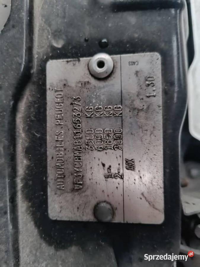 Peugeot Boxer niski przebieg 100000rocznik 2009 2198cm3 Kostarowce