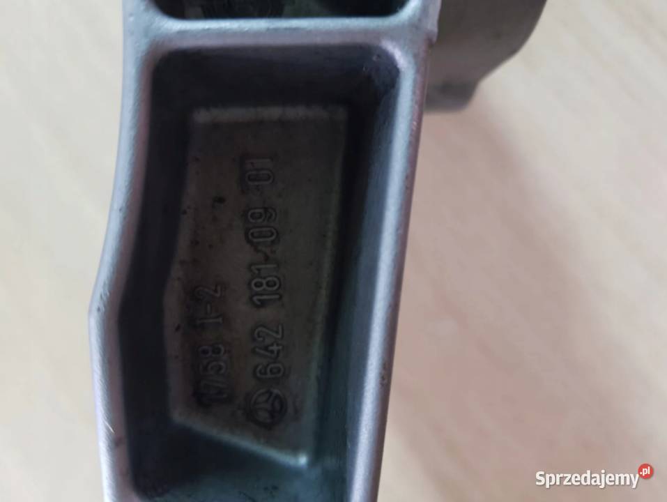 Pompa oleju 6421810901 30 CDI W164 W463 W221 Mielec