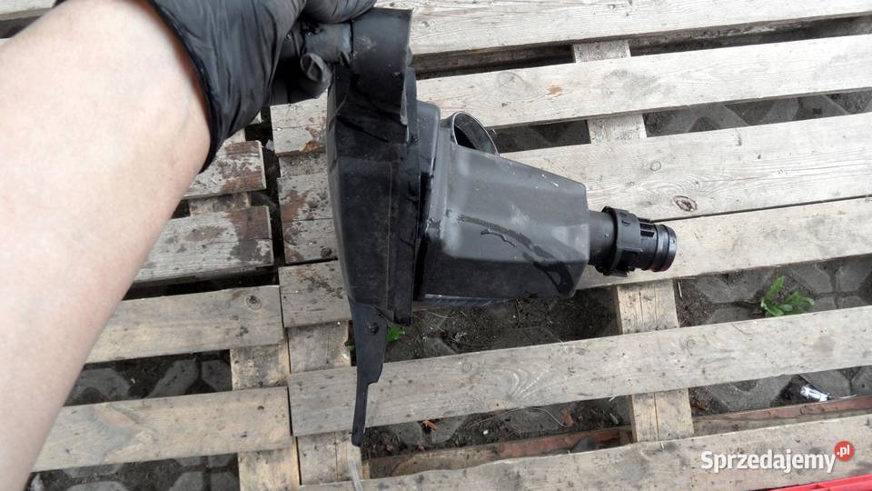 BMW F31 18 D 12r obudowa filtra powietrza