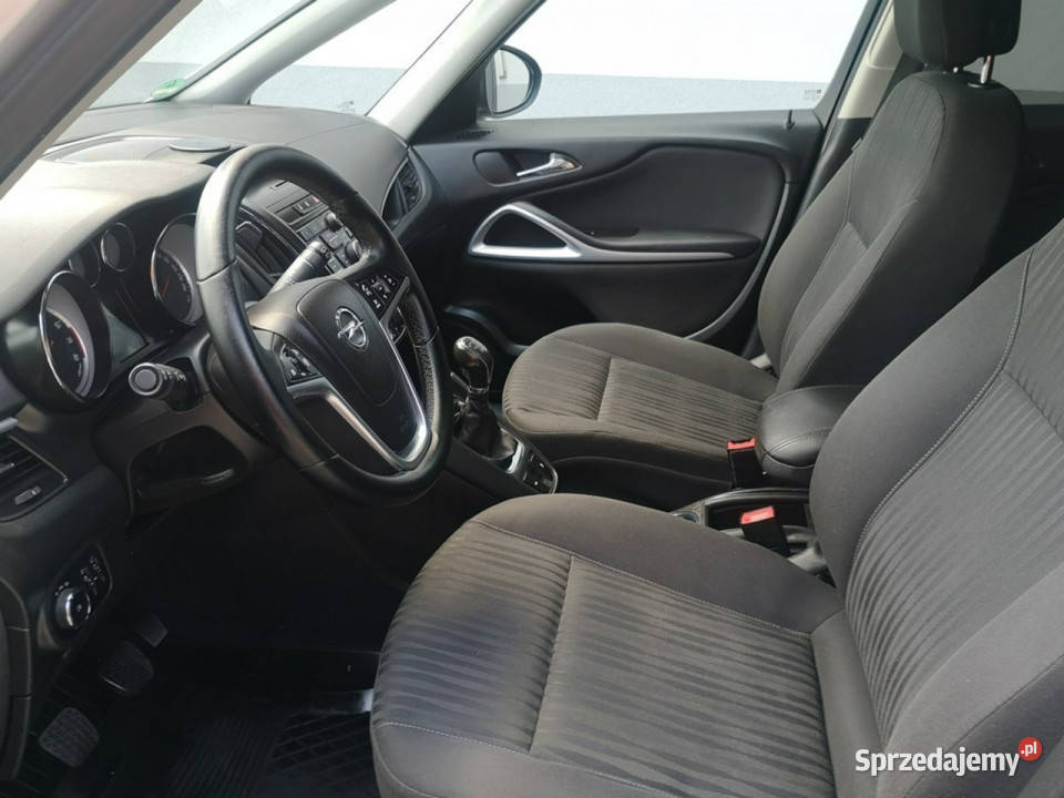 Opel Zafira 14T 140 Klima Tempomat 6 biegów 7 1364cm3 Strzegom