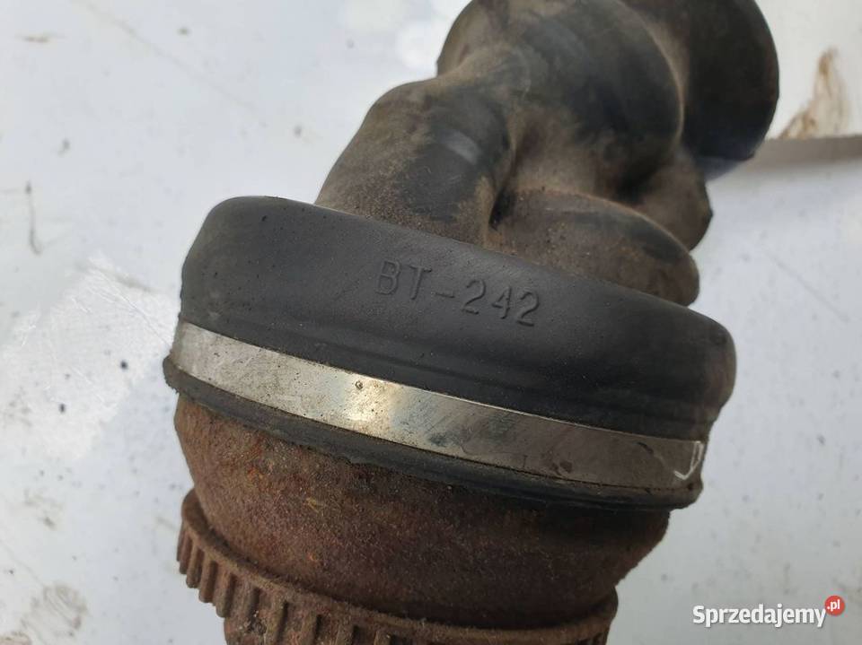 PÓŁOŚ LEWA PRZÓD TOYOTA AVENSIS T25 Lipno