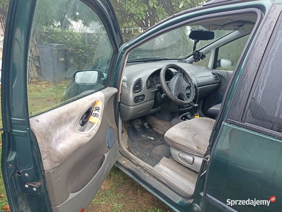Seat Alhambra siedmioosobowy 19 TDI 110 koni światła do jazdy dziennej Pisarzowice