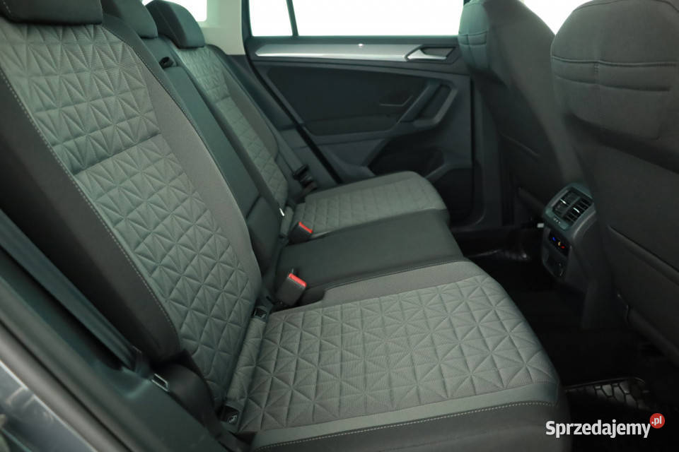 VW Tiguan 20 TSI szary Piaseczno