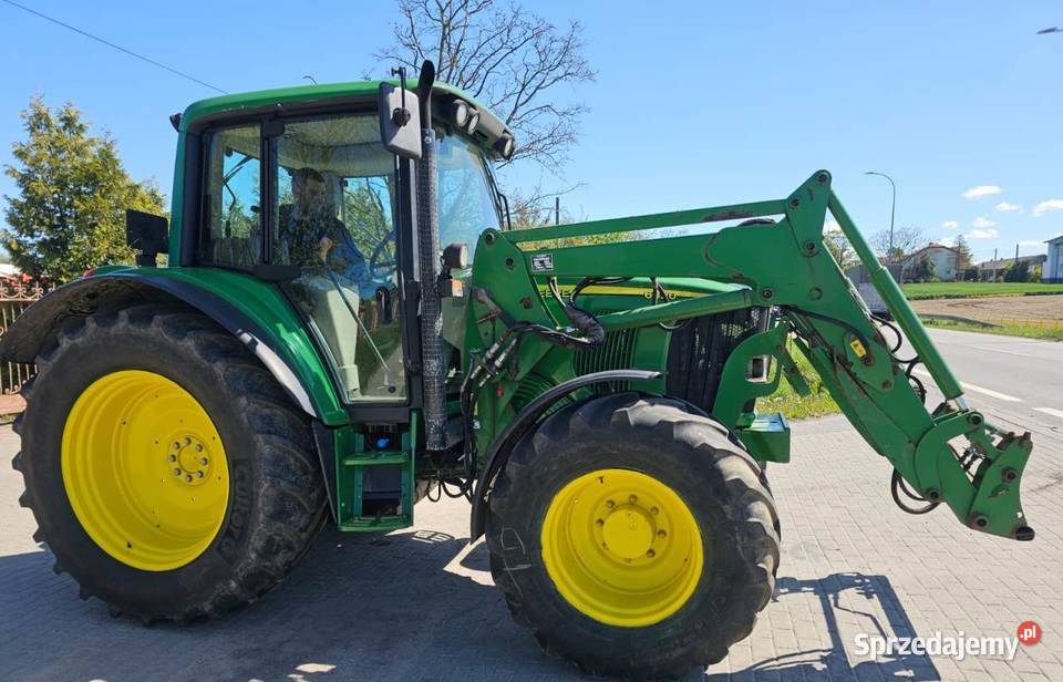 John Deere 6320 z ładowaczem czołowym John Deere pomorskie