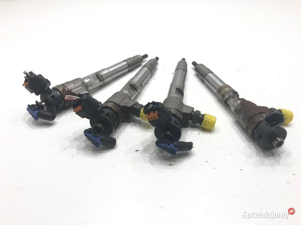 WTRYSKIWACZE KOMPLET RENAULT EXPRESS 0445110800