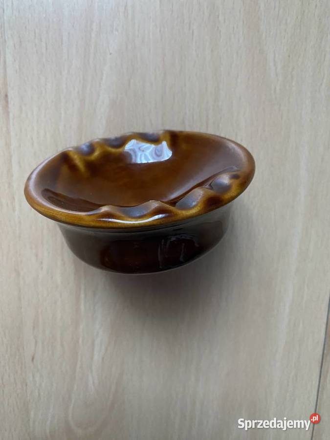 Popielniczka szklana w skórze mosiądz ceramiczna inny kolor