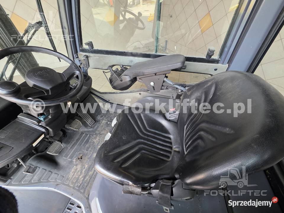 Wózek widłowy TOYOTA 8FDF25 kabina przesuw Lędziny