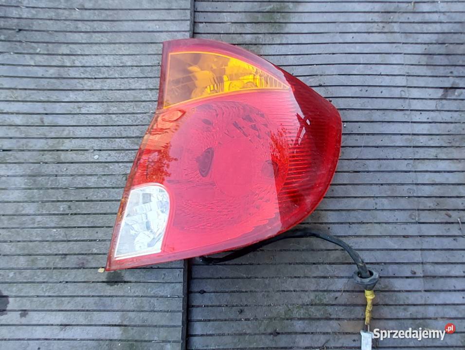 Hyundai accent 2004 2005 lampa tylna prawa tył sprzedam
