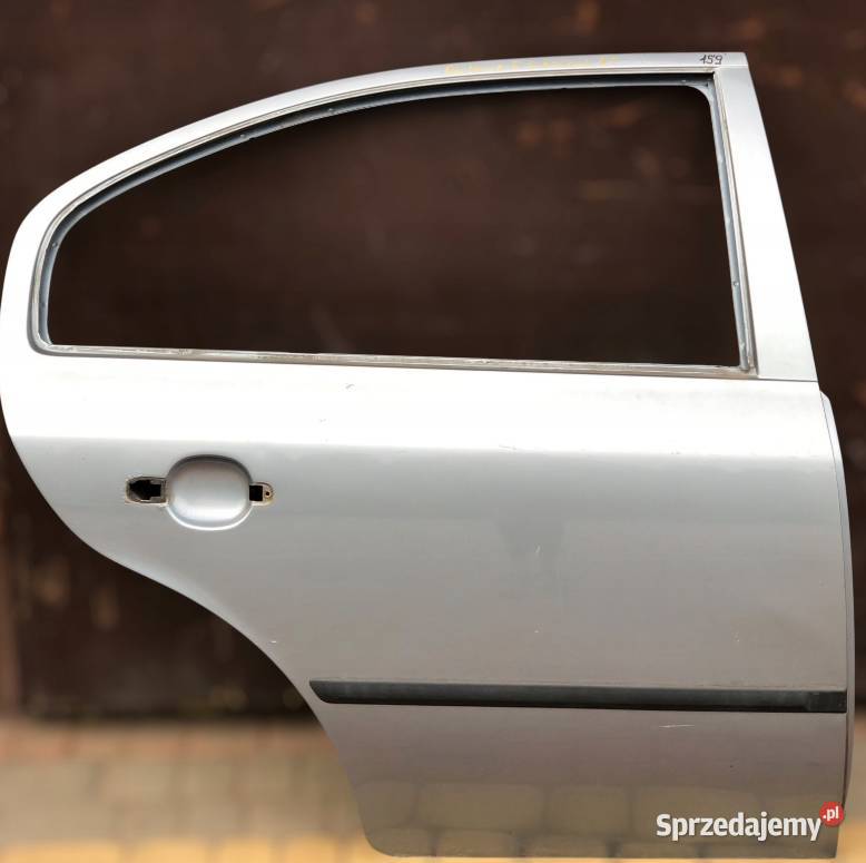 DRZWI TYŁ PRAWE SKODA OCTAVIA I HB liftbeck kod sprzedam