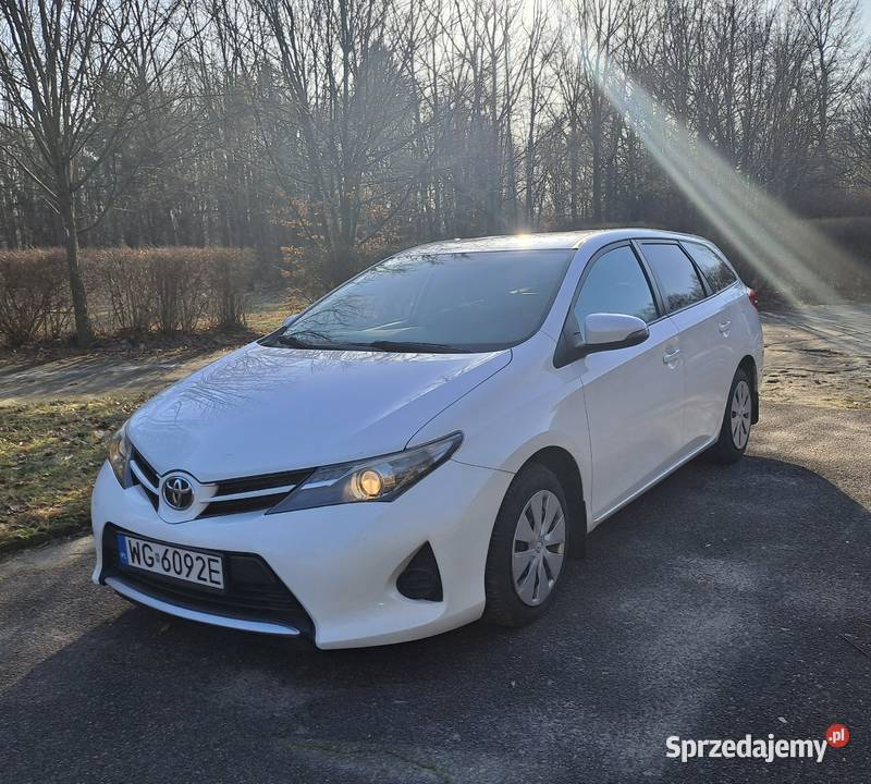 Toyota Auris Toyota Auris 2013 Hak 2 wł salon