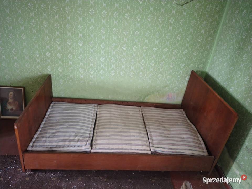 przedwojenne łóżko z materacem antyk rama łożka wielkopolskie Krotoszyn