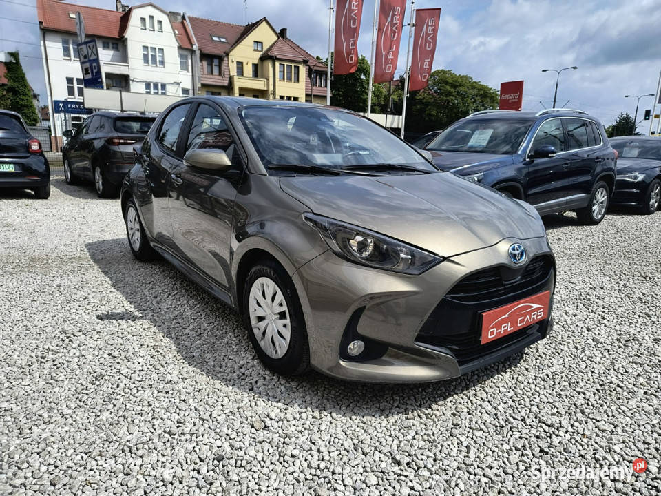 Toyota Yaris Toyota Yaris Salon mały przebieg IV
