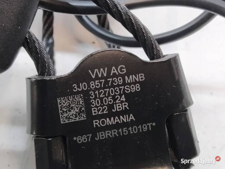 ZAPINKA PASA BEZPIECZEŃSTWA TYŁ KANAPY 3J0857739