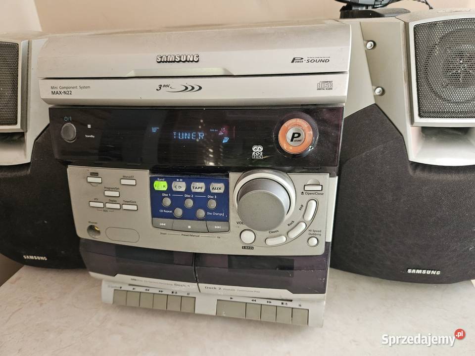 wieża radjoodtwarzacz