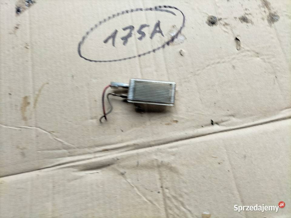 AUDI 80 B4 80B4 SEDAN LAMPKA BAGAŻNIKA osobowe Kamień-Kolonia