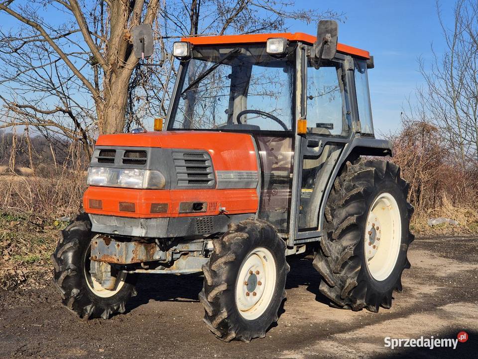 Traktorek KUBOTA GL320 32 44 Wspomaganie Kabina Małuszyn