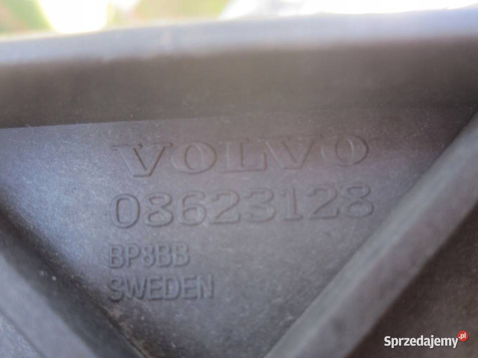 VOLVO C30 07r ramka chłodnicy 08623128 Kielce