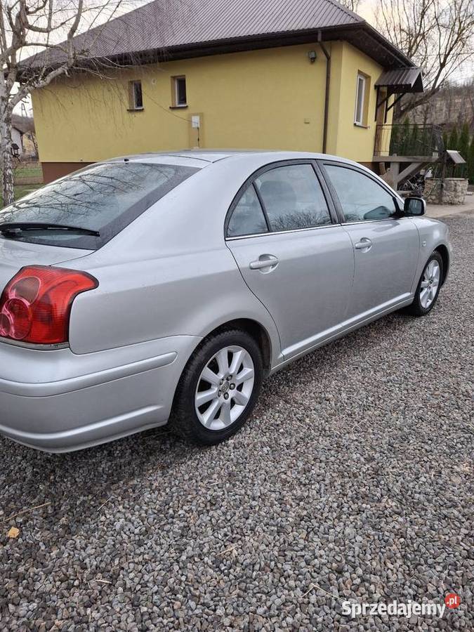 Sprzedam TOYOTA Avensis Rok produkcji 2004 Sandomierz