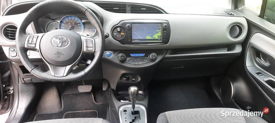 Toyota Yaris Hybrid 100 Dynamic EU6 36tkm 36000km Jaśkowice