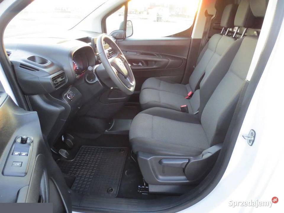 Opel COMBO 15d 102 2023r L2 SALON POLSKA 102856km Ciechanów sprzedam