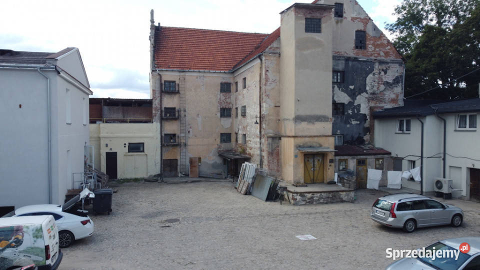 Kompleks budynków 6 Sierpnia w Puławach lubelskie Puławy