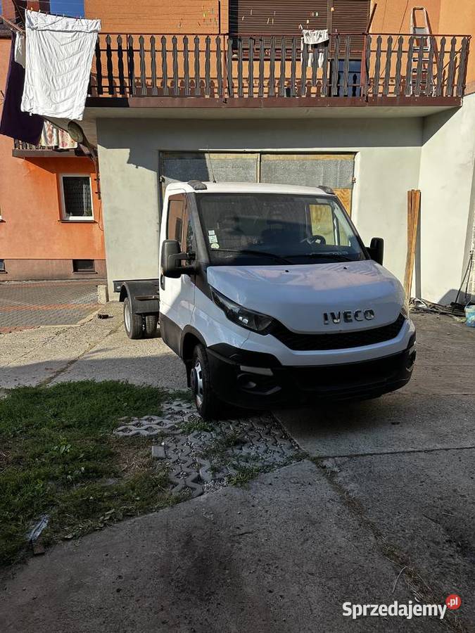 Iveco Daily Rok produkcji 2015 Miechów