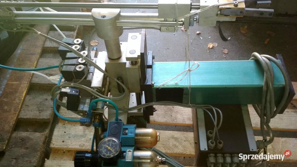 Robot odbierający wlewki i wypraski GETECHA GRA dolnośląskie Jelenia Góra
