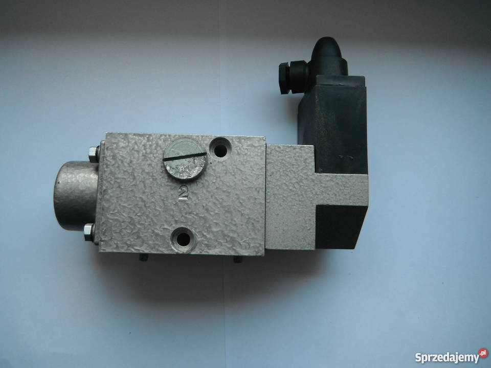 Zawór rozdzielacz 13 Łucznik Radom sterowany mazowieckie