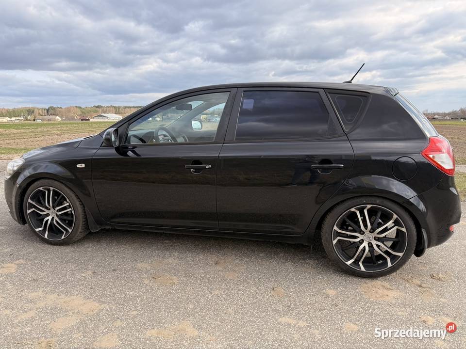 Kia Ceed 2010 14 benzyna Grabowiec