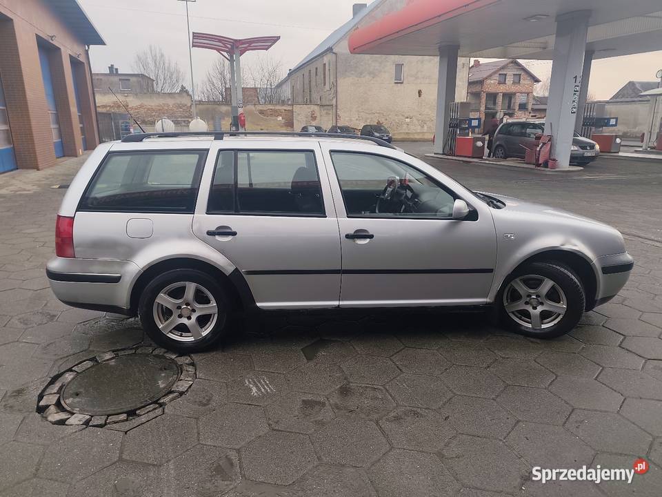 VW Golf kombihakważne opłaty Kombi