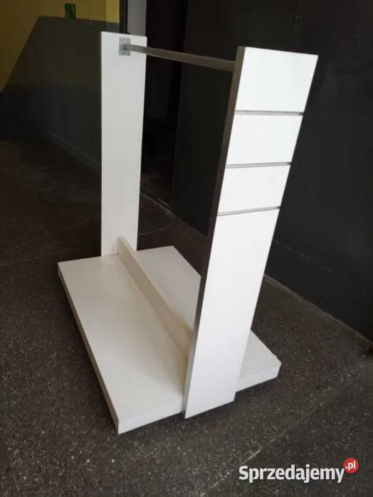 Wieszaki na ubrania sklepowe wyposażenie sklepu