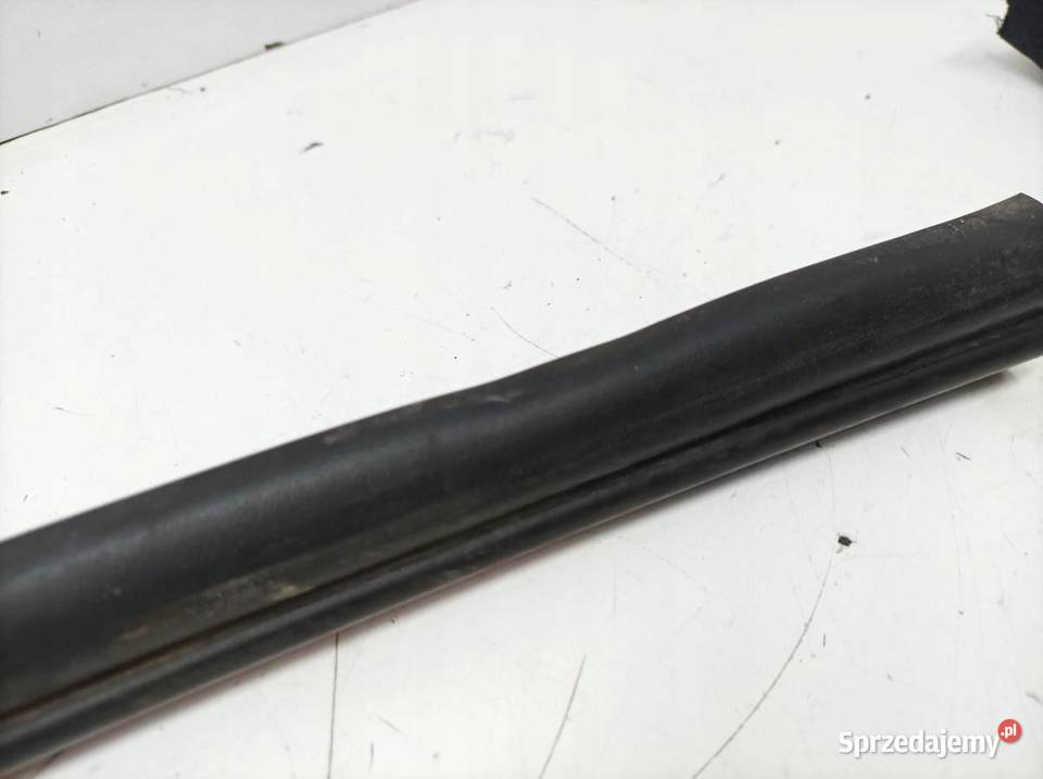 USZCZELKA DRZWI PRAWY LEWY PRZÓD KAROSERYJNA KPL osobowe