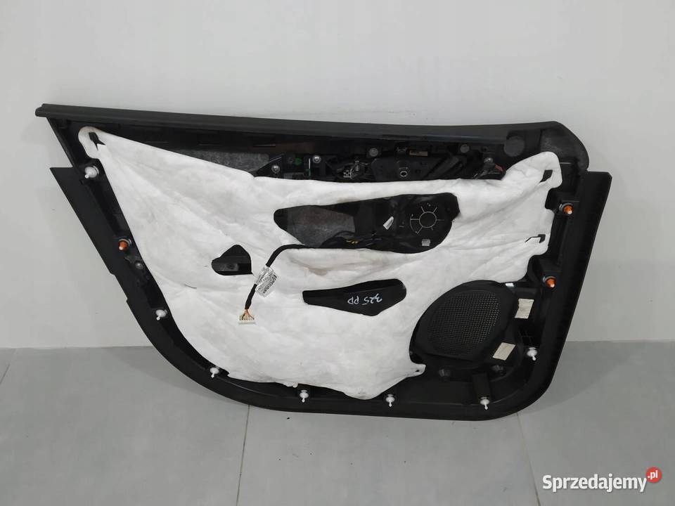 TAPICERKA BOCZEK PRAWY PRZÓD MASKOWNICA HARMAN