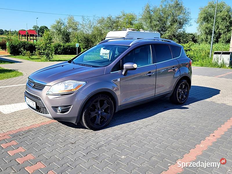 Bogata wersja z napędami 4x4 klimatyzacja