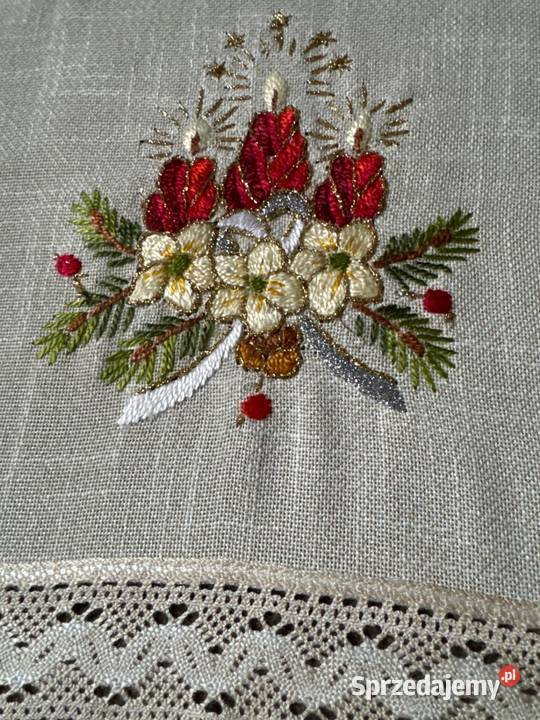 bieżnik ręcznie haftowany motywy Świąteczne Zabrze