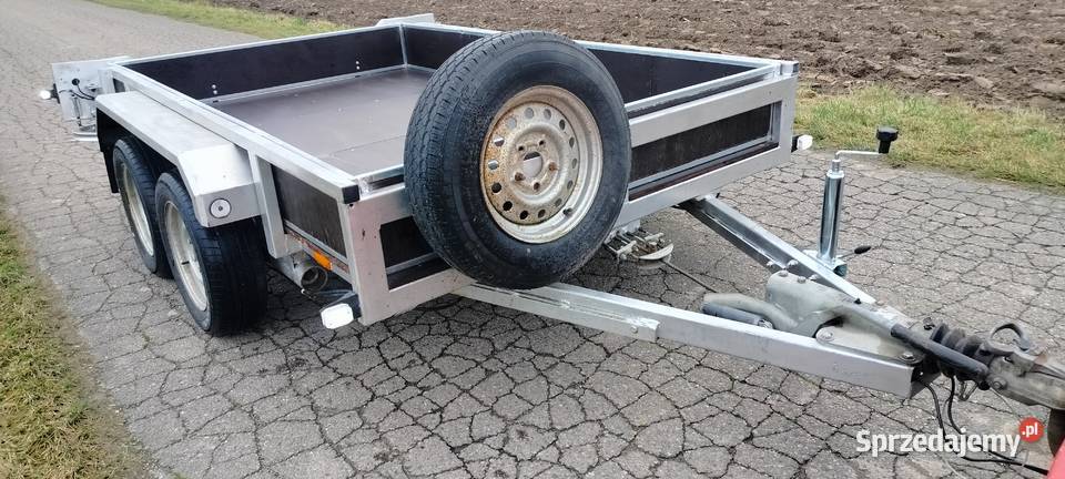 Przyczepka samochodowa