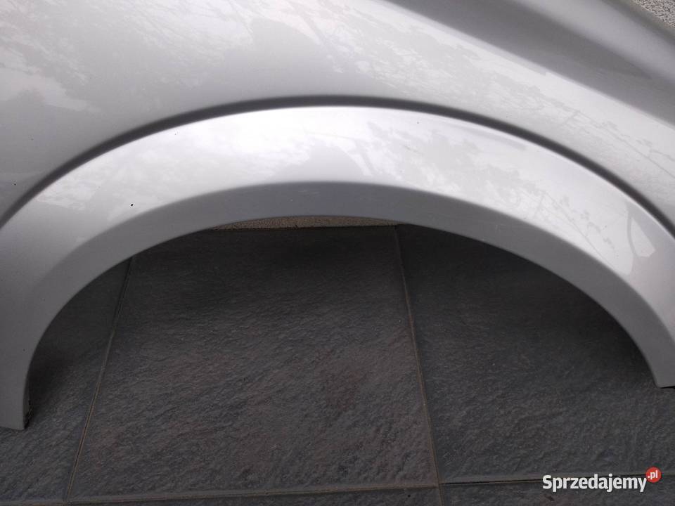 Opel Astra H błotnik przedni prawy srebrny Z157 łódzkie Sieradz