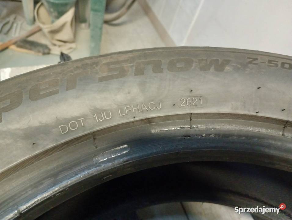 Sprzedam komplet opon zimowych 22555R18 DOT 2621 Dzierżoniów