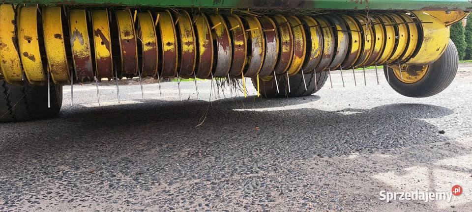 Prasa John Deere 575 nie Krone Claas holland