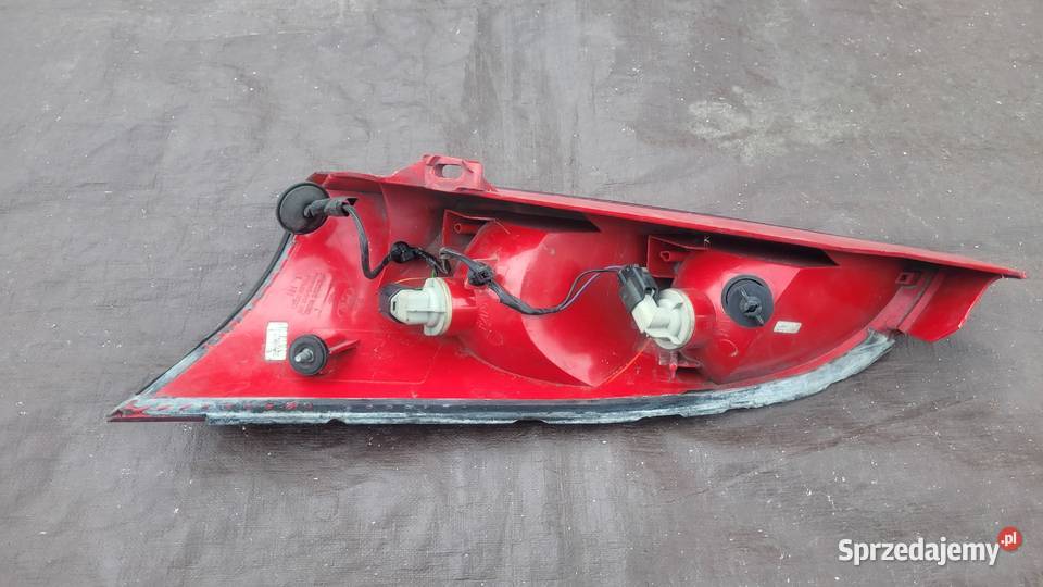 FORD FOCUS I MK1 LAMPA PRAWA TYLNA PRAWY TYŁ
