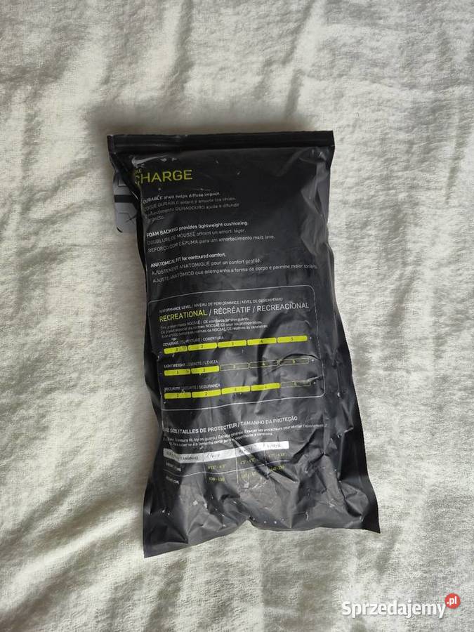 Ochraniacze piłkarskie Nike Charge Youth Poznań